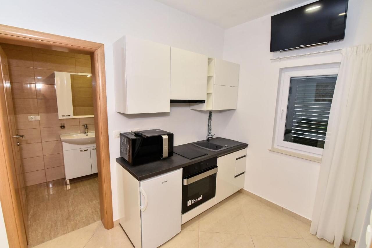 Apartment Sana 1 Вир Екстериор снимка